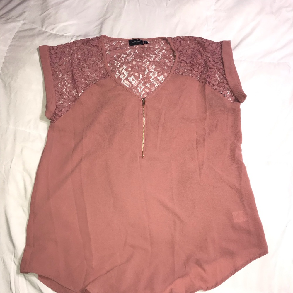 XL Blush lace top